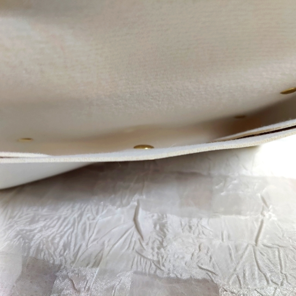 Vintage Mini Faux Leather White Cute Bag or Wallet - Picture 7 of 9